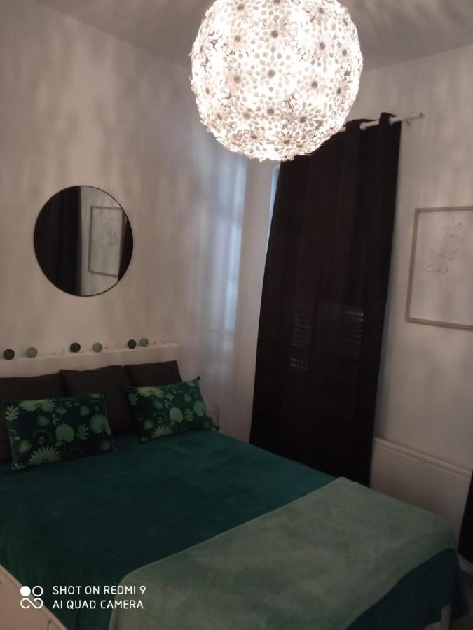 Les Terrasses Apartment Arles